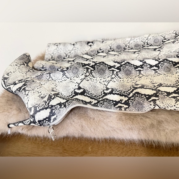 Steve Madden Snakeskin Pattern Over the Knee Boots - Picture 11 of 13